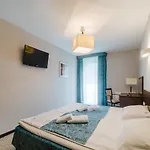 Apartment 3l Aquarius